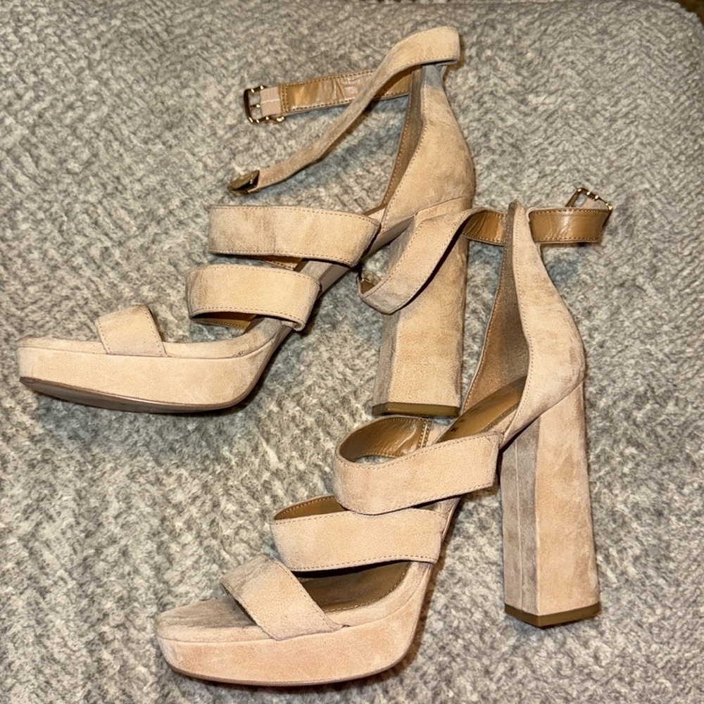 Coach Women's Tan Strappy Sandals - Picture 2 of 3